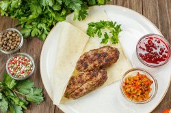 Люля-кебаб из мяса лося
