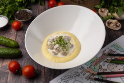 Куриные фрикадельки с картофельным пюре в сливках