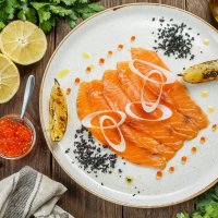 Мурманская семга слабой соли с красной икрой